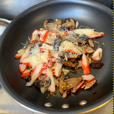 Can you cook? If yes, are you good or professional level? If not, how do you live 🤣 ?