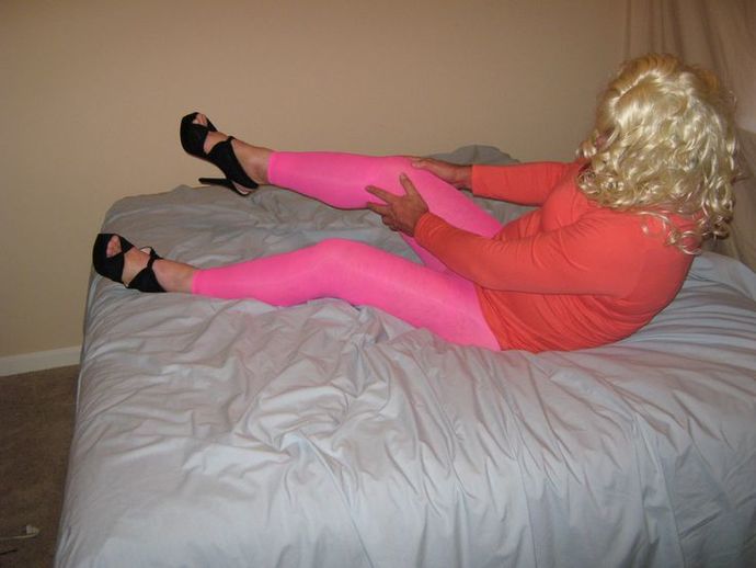 Pink Leggings and Heels!