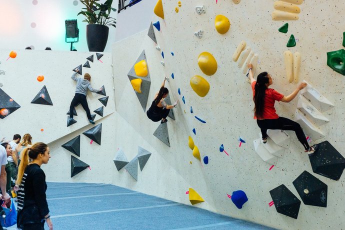Who likes climbing?