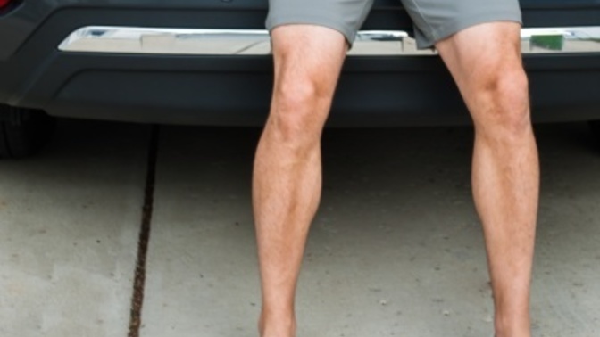 Anyone else a huge fan of shorter shorts on guys?