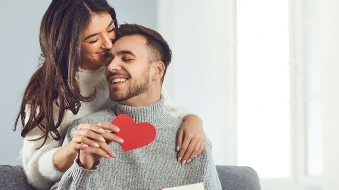 Do you like it or does it bother you when your boyfriend/girlfriend buys a very expensive gift for you?
