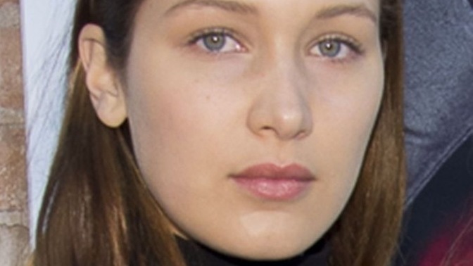 Is this Victoria Secret model pretty?