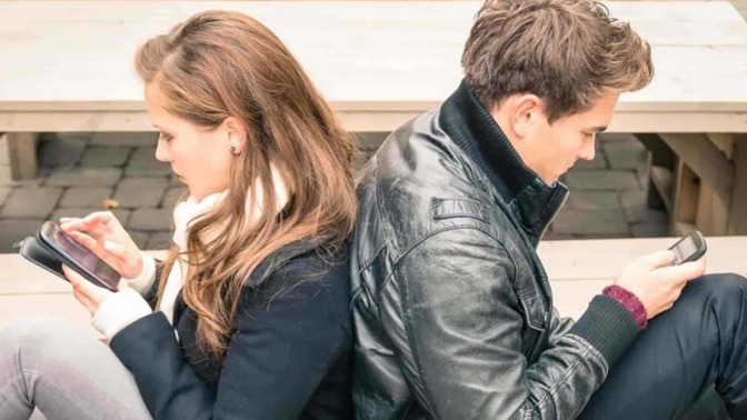 Is it moral to stay with someone while looking for someone else?