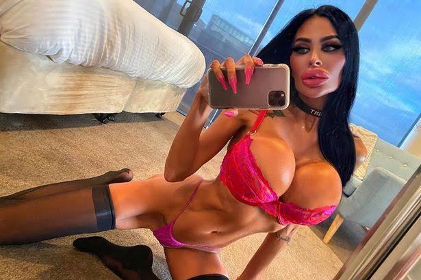 Hottest Girl Ever! 10 out of 10, right?