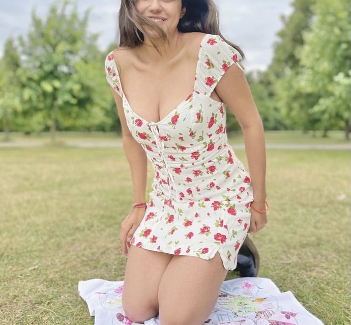 What do you think of women who wear Sun dresses? Are these styles attractive?