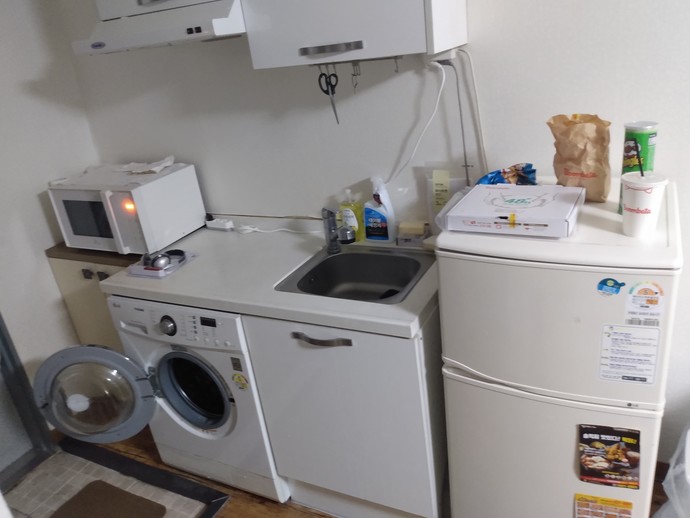 Here's the extent of my "kitchen" when I lived in Seoul in 2021. The microwave I bought myself.