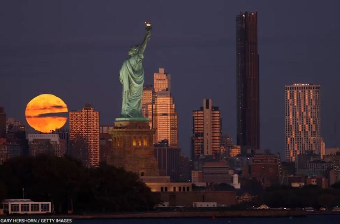 Which of these photos from the world September/October, is your favorite?