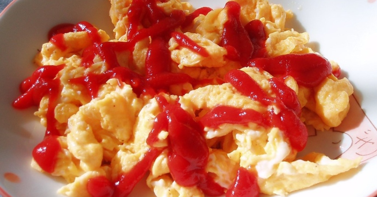 Scrambled eggs with ketchup is that the most delicious combo ever
