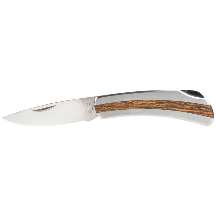 Do you regularly carry a pocket knife?