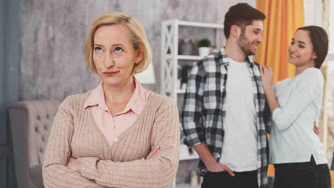 How do you deal with toxic mother in laws?