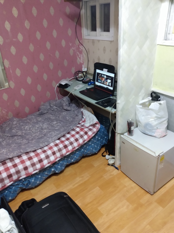 I spent seven weeks living in this tiny hostel room while between jobs. Seven weeks!