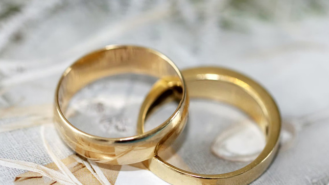 Which would you rather have ladies: marriage or a LTR and why?