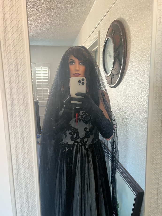 What do you think of getting married on Halloween vs traditional wedding?
