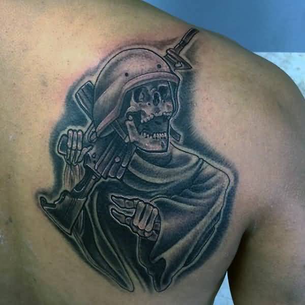 How to ask a tattoo artist to have a tattoo on your shoulder to be a clear tattoo with shadings around it to be exact in a picture?