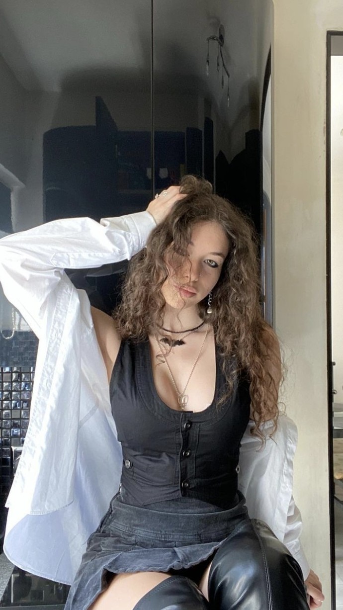 Whats your opinion on emo/alternative girls?