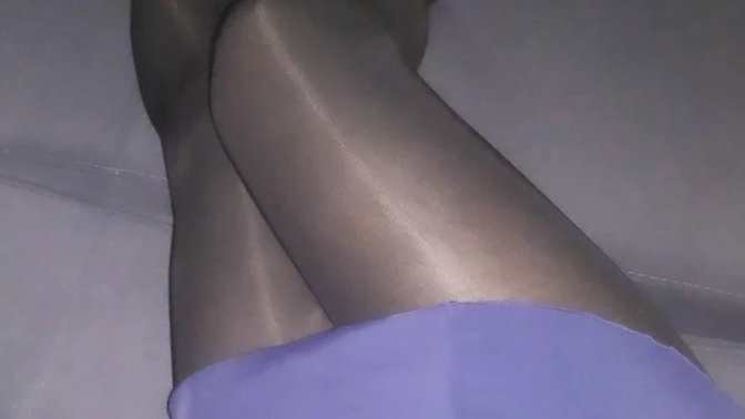 Girls, Physically, do I look feminine (Transgender) ?