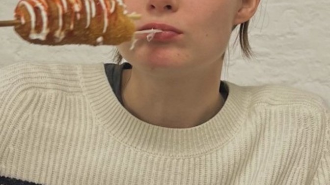It was my first time trying a corn dog today and it was pretty tasty, what is your favourite food ever?