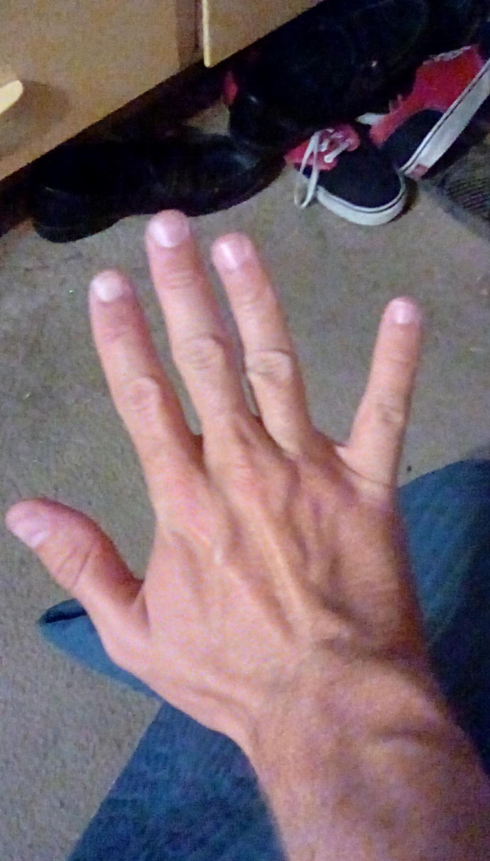 Guys with long finger nails?