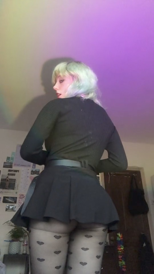 If I was your daughter would you let me out of the house like this?
