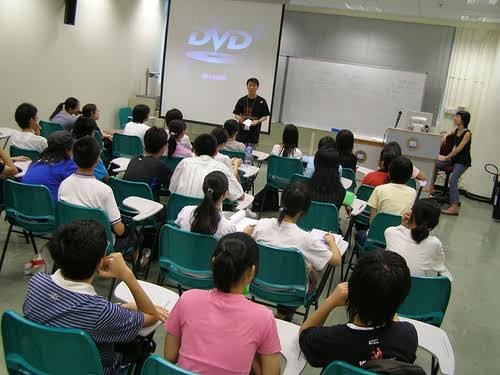 How much responsibility do you think falls on the media in teaching the youth good values and right conduct?