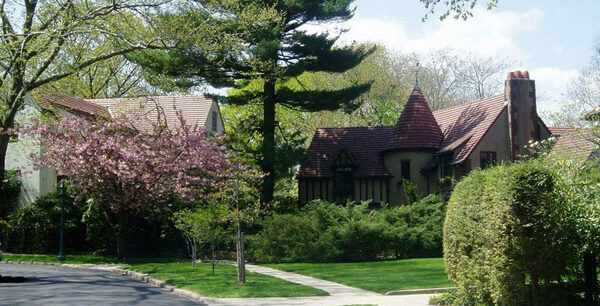 I miss these foresty types of neighborhoods