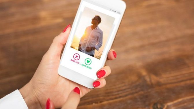 What do you look for in a Tinder right swipe?