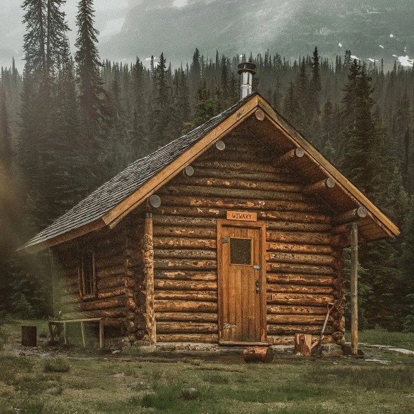 Ladies would you date a man who lives in a log cabin?