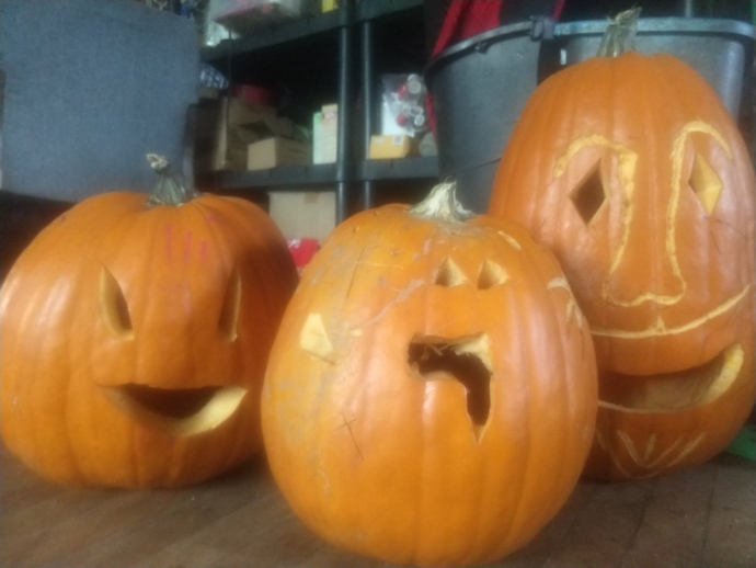 Happy Halloween eve, y'all carve pumpkins? If so drop your pumpkins for us to see?