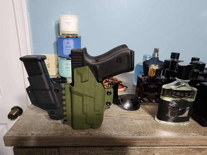 Do any of you conceal carry? What do you usually carry?