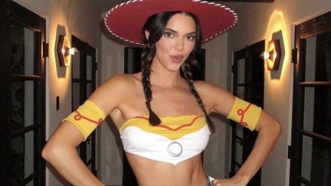 Which celebrity has the most attractive Halloween costume?