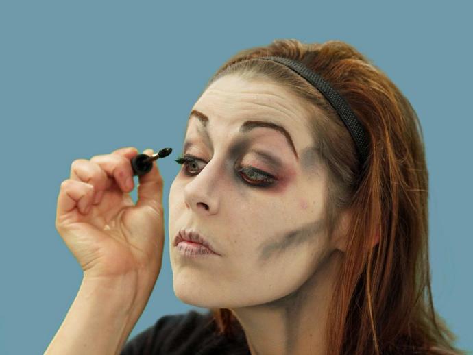 Does makeup really fuck up your skin?