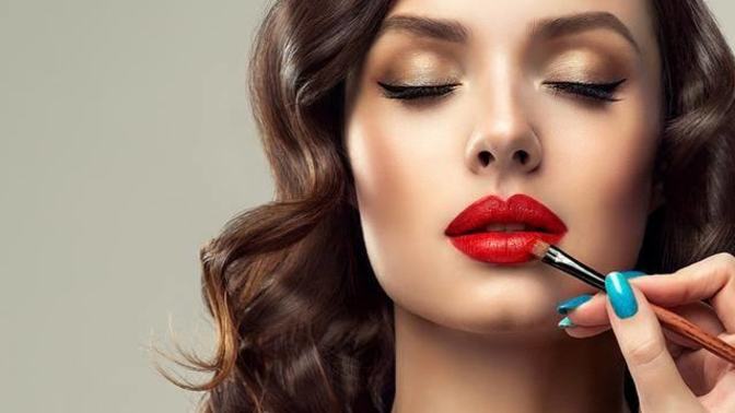 Girls, Do you prefer wearing makeup or not wearing makeup?