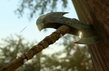 Would it be inappropriate to bring a axe to a date?