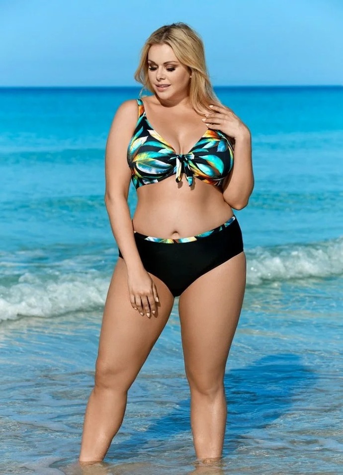 Are tall thin women or short thick women more attractive?
