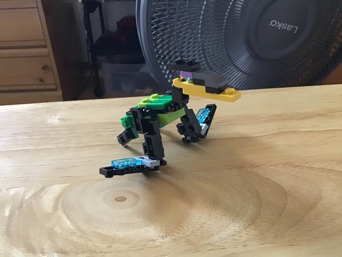 The decision is final, I Willa turn my three small Lego pterosaurs into an Aisthimetallo but should it be able to transform?
