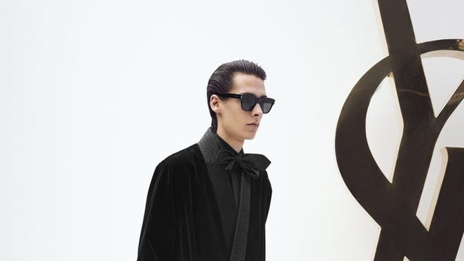 What are some similar looking sunglasses to these ones?