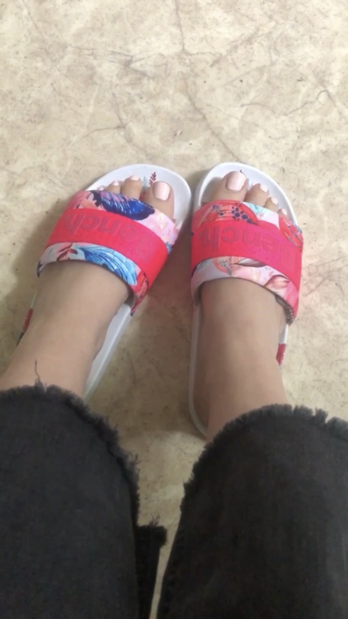 Is there something weird about my pedicure or is my date a creep?