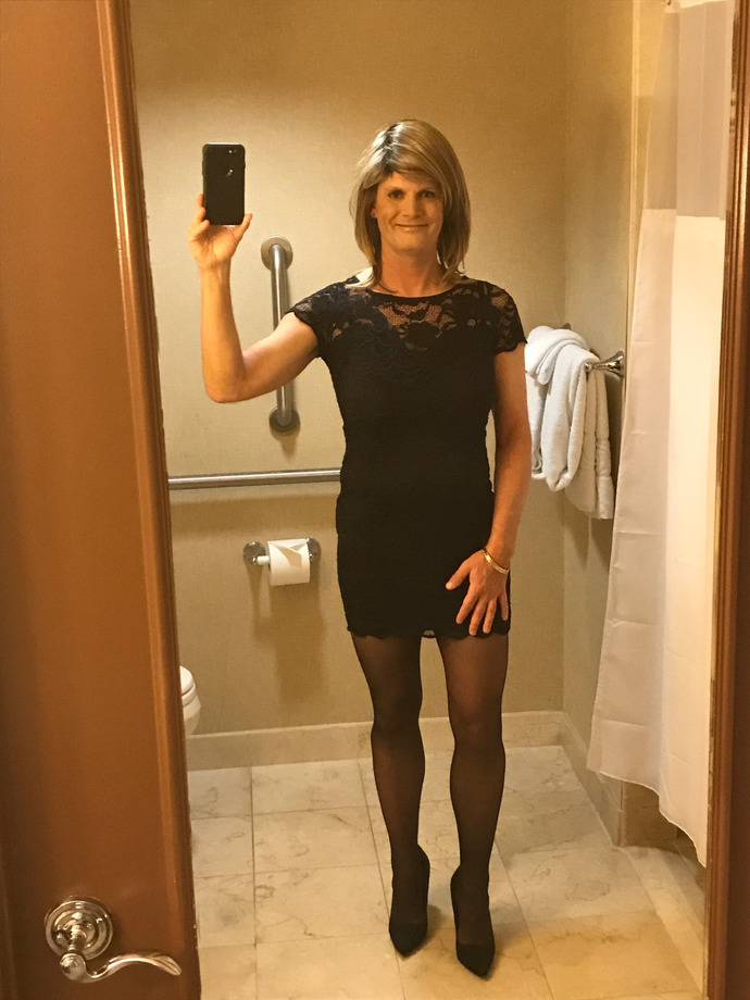 Girls, going out next week. Can you help with an outfit?