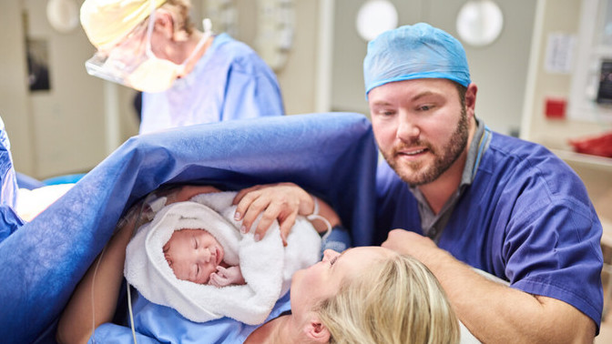Should men be in the delivery room?