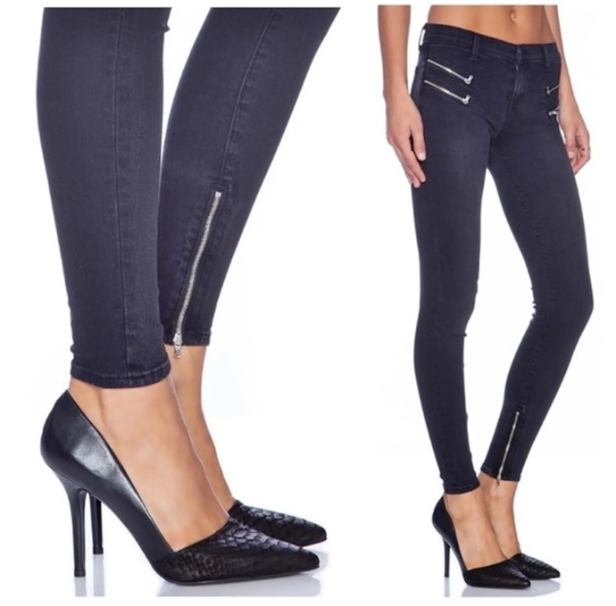 Girls, as a guy could I wear these jeans without people noticing that they are womens jeans or is it obvious?