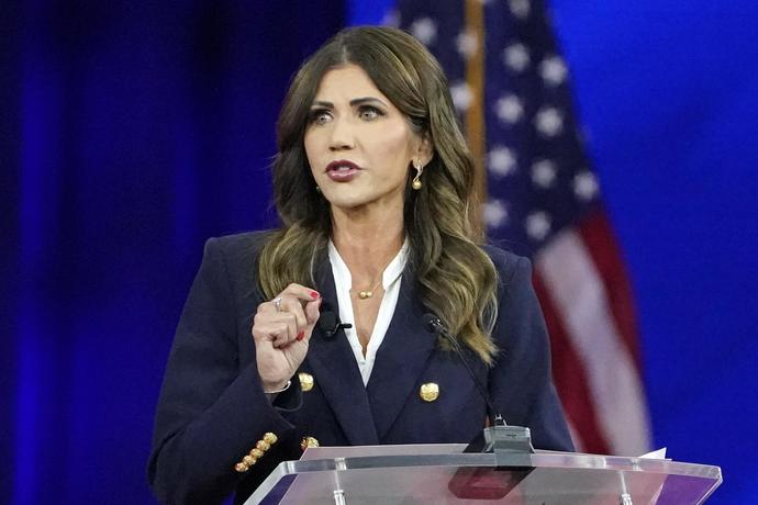 Do you think Kiristi Noem is Beautiful?