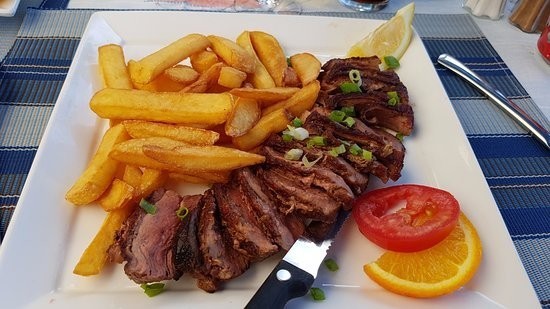 What are your favorite dishes/foods?