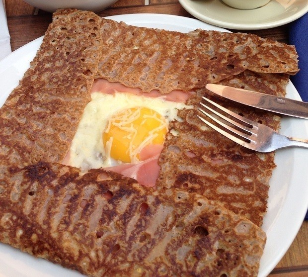 What are your favorite dishes/foods?