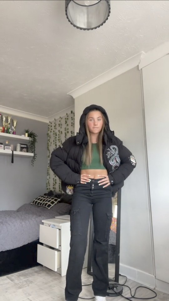 Fit check - day 1 I guess. Hows your day going, what plans do you have?