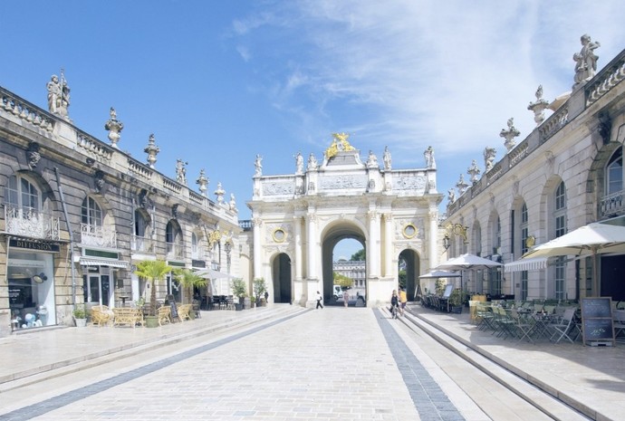 What do you think of this city, would you like to visit it?