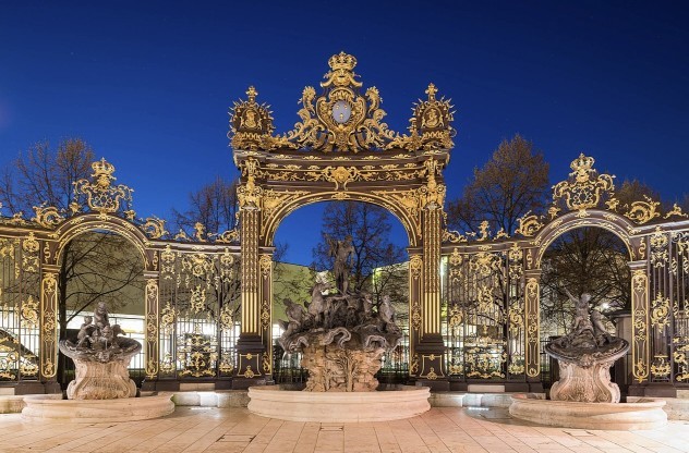 What do you think of this city, would you like to visit it?