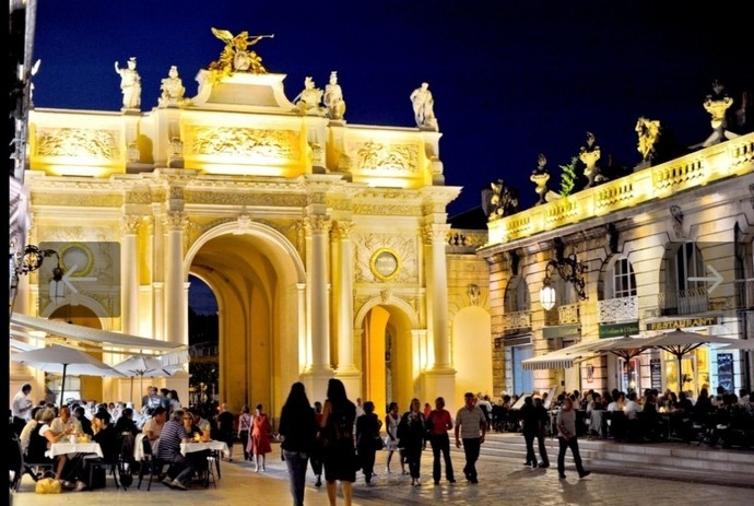 What do you think of this city, would you like to visit it?