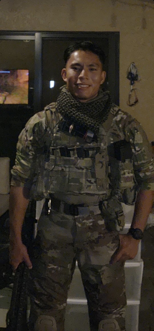 How do you all like my fashion style?