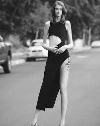 Would any of you be interested in a 6"11 tall pale skinned skinny woman?