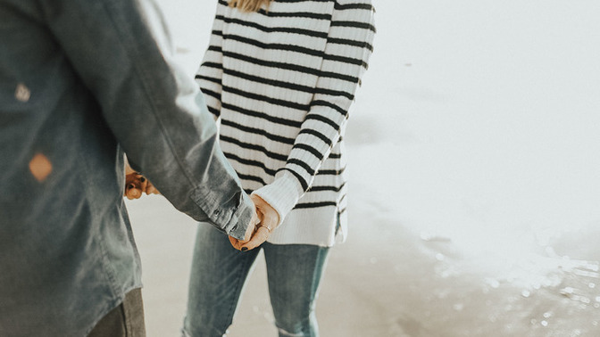 How can I deal with my boyfriend who is always threatening to leave me?